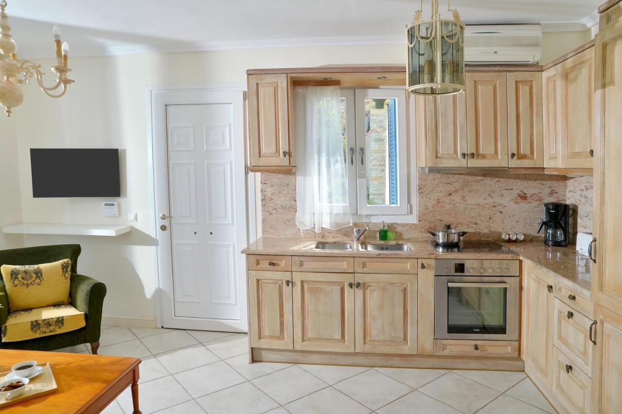 Andros Homes Sea Side Apartment & Studio Gavrio Esterno foto